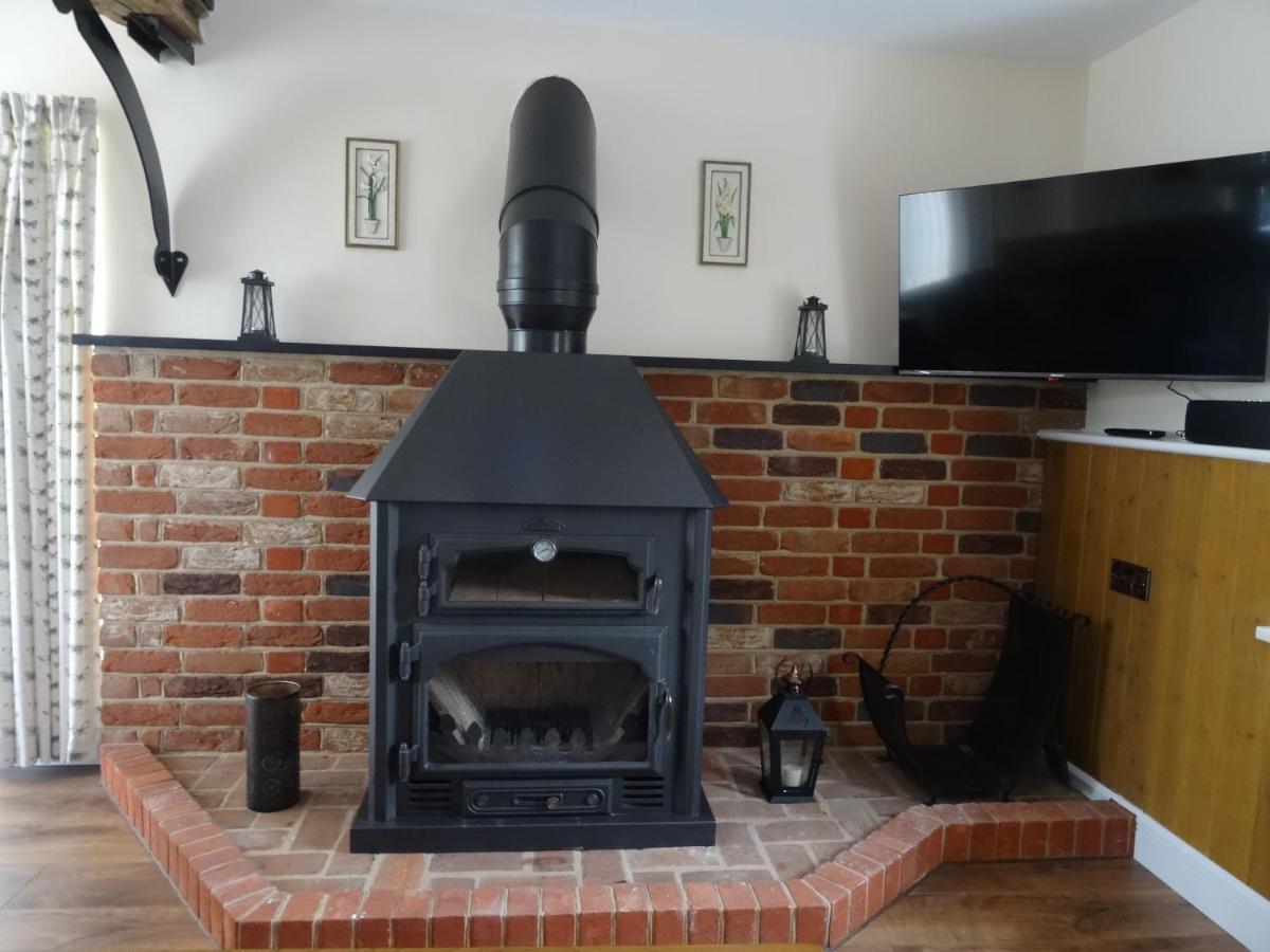 Lowlands Cottage Beccles Exterior foto